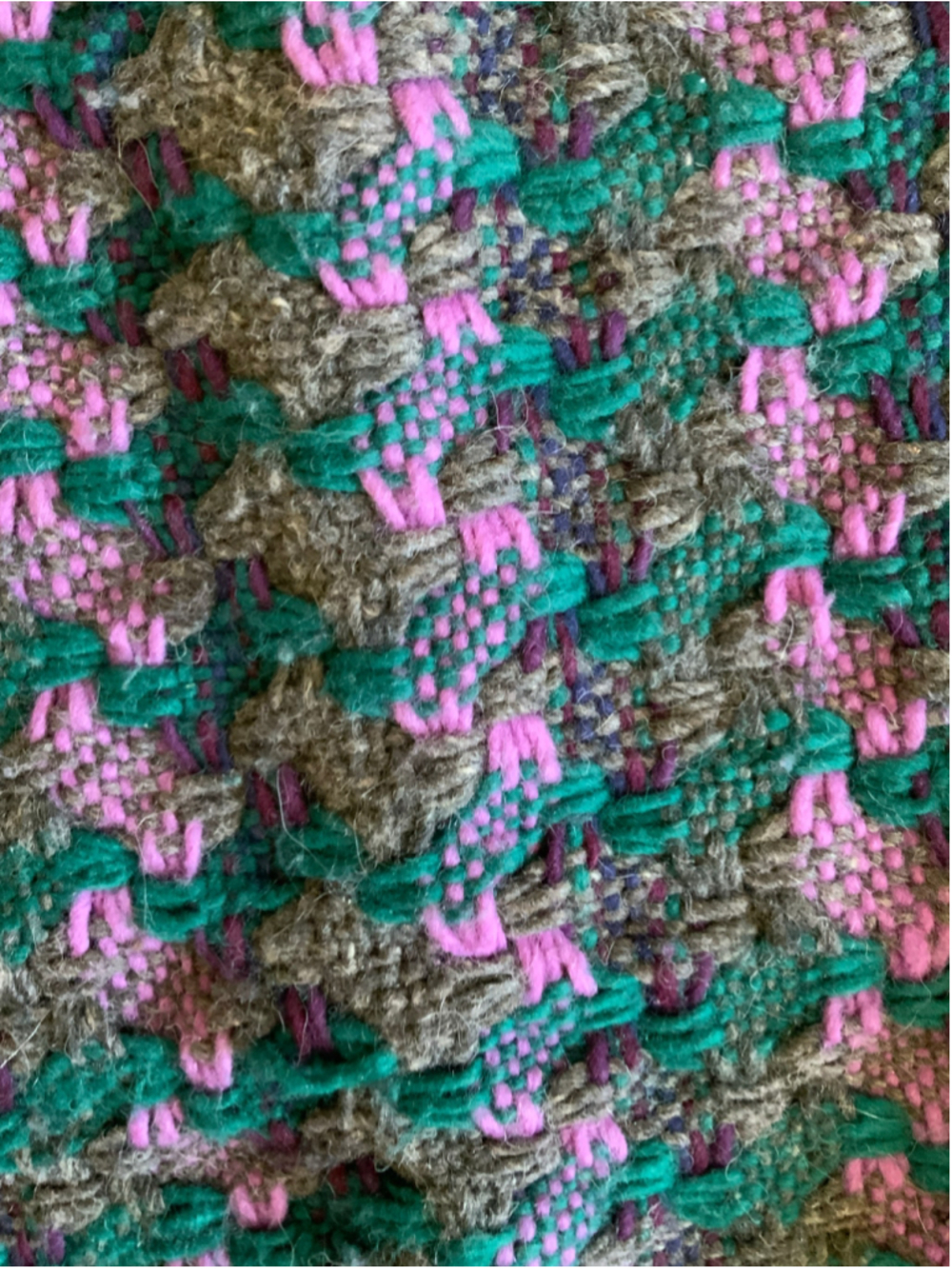 • Vintage 1980s Hand Knit Pure Wool Geometric Sweater | Thick Cozycore Retro - Picture 9 of 10